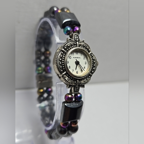 Womens Narmi Watch Silver Tone Chameleon Beads Magnetic Clasp New Battery - Picture 3 of 9